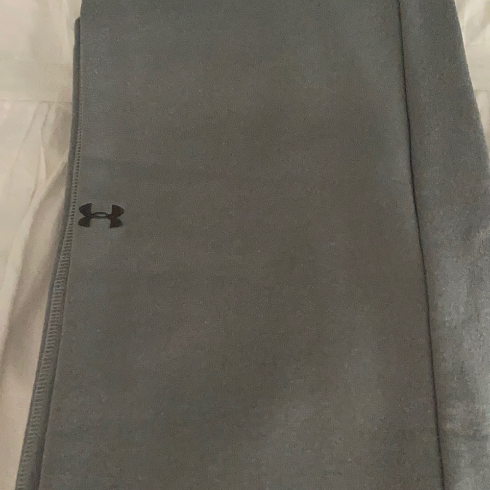 Under armour gray sweat pants
